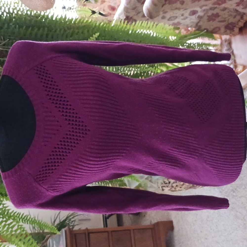 Purple fitted long sleeve. Beautiful. size M. Great Condition.